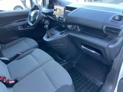 Vendo Peugeot Partner 2020 - 14900 EUR, 134123 km - AUTO.MOTO.pt