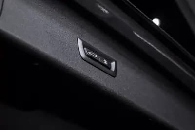 Vendo BMW X1 2020 - 23500 EUR, 111485 km - AUTO.MOTO.pt