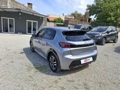 Vendo Peugeot 208 2021 - 16499 EUR, 82000 km - AUTO.MOTO.pt