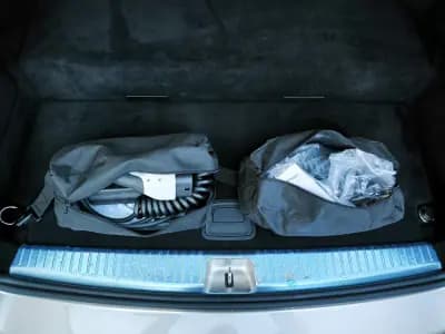 Vendo Mercedes-Benz C 300 2020 - 28950 EUR, 166000 km - AUTO.MOTO.pt