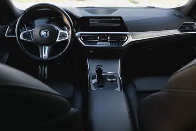 Sell BMW 330 2022 - 32000 EUR, 154900 km - AUTO.MOTO.pt