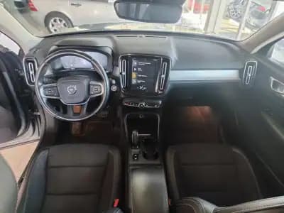 Vendo Volvo XC 40 2019 - 23850 EUR, 132000 km - AUTO.MOTO.pt