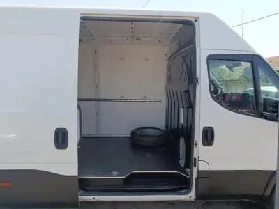 Vendo Iveco 35S14 Extra longa 2021 - 27000 EUR, 165000 km - AUTO.MOTO.pt