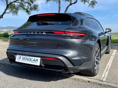 Sell Porsche Taycan Cross Turismo 2023 - 106480 EUR, 30000 km - AUTO.MOTO.pt