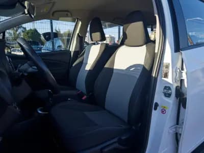 Vendo Toyota Yaris 2018 - 11990 EUR, 105000 km - AUTO.MOTO.pt