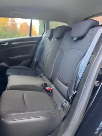 Vendo Renault Mégane Break 2022 - 17500 EUR, 116925 km - AUTO.MOTO.pt