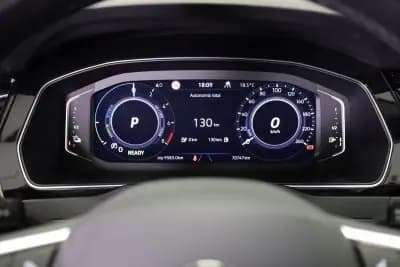 Vendo Volkswagen Passat Variant 2021 - 25990 EUR, 70682 km - AUTO.MOTO.pt