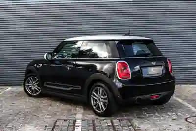 Vendo MINI One 2018 - 17750 EUR, 39750 km - AUTO.MOTO.pt