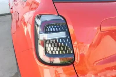 Vendo Fiat 600e 2023 - 29980 EUR, 7039 km - AUTO.MOTO.pt