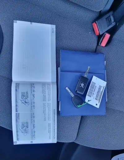 Vendo Peugeot Partner 2018 - 9450 EUR, 204000 km - AUTO.MOTO.pt