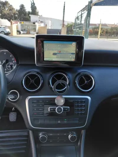 Vendo Mercedes-Benz A 180 2014 - 13900 EUR, 258000 km - AUTO.MOTO.pt