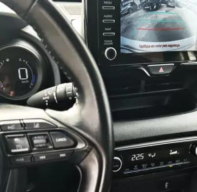 Sell Toyota Yaris 2021 - 21400 EUR, 91340 km - AUTO.MOTO.pt