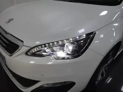 Sell Peugeot 308 2016 - 10900 EUR, 136000 km - AUTO.MOTO.pt