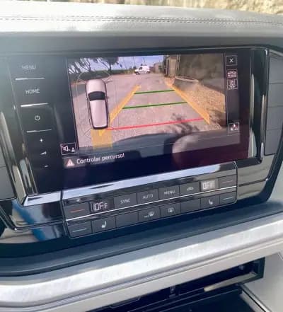 Vendo Volkswagen Touareg 2019 - 47500 EUR, 111935 km - AUTO.MOTO.pt