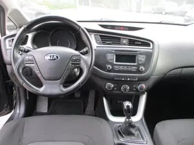 Vendo Kia Ceed SW 2016 - 9900 EUR, 160000 km - AUTO.MOTO.pt