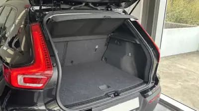 Sell Volvo XC 40 2022 - 20600 EUR, 169121 km - AUTO.MOTO.pt