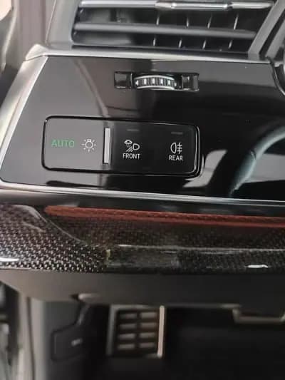 Vendo Audi SQ8 2020 - 81500 EUR, 141000 km - AUTO.MOTO.pt