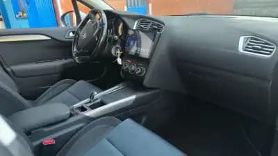 Sell Citroën C4 2012 - 9500 EUR, 180000 km - AUTO.MOTO.pt