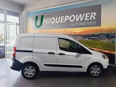 Sell Ford Transit Courier 2020 - 10990 EUR, 129167 km - AUTO.MOTO.pt