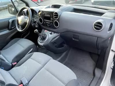 Sell Peugeot Partner 2017 - 9500 EUR, 198000 km - AUTO.MOTO.pt