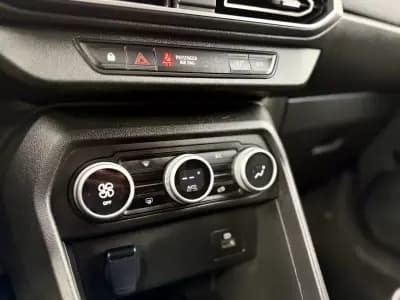 Sell Dacia Jogger 2023 - 17950 EUR, 69000 km - AUTO.MOTO.pt