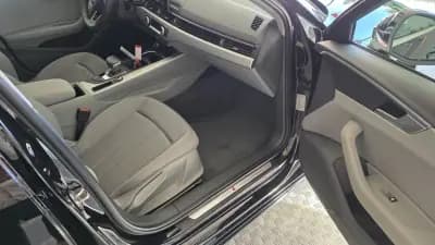 Sell Audi A4 2020 - 26900 EUR, 85888 km - AUTO.MOTO.pt