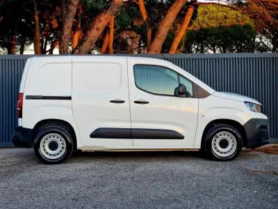 Vendo Peugeot Partner 2019 - 13990 EUR, 69037 km - AUTO.MOTO.pt