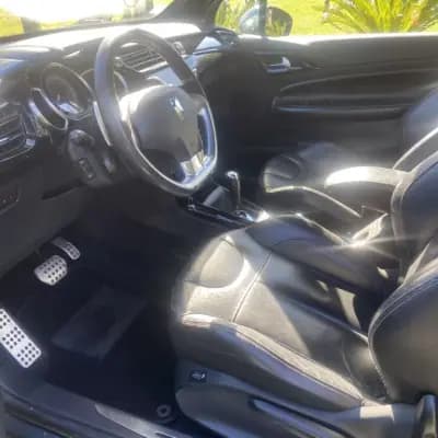 Vendo Citroën DS3 2013 - 14990 EUR, 156000 km - AUTO.MOTO.pt