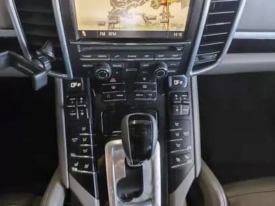 Sell Porsche Cayenne 2012 - 24990 EUR, 267800 km - AUTO.MOTO.pt