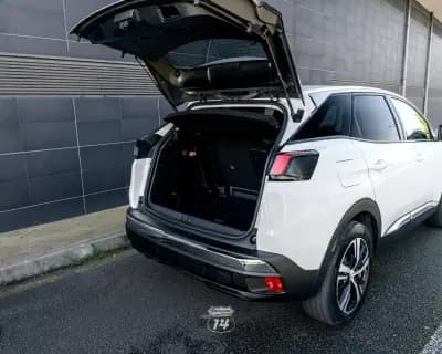 Sell Peugeot 3008 2019 - 17990 EUR, 149900 km - AUTO.MOTO.pt