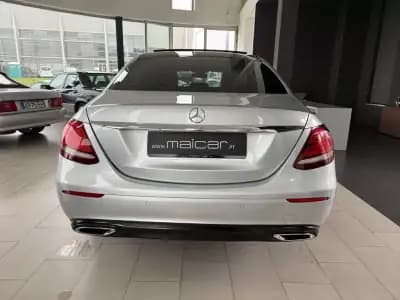 Vendo Mercedes-Benz E 220 2020 - 37900 EUR, 84701 km - AUTO.MOTO.pt