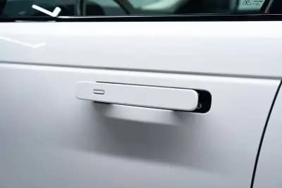 Sell Land Rover Range Rover Velar 2021 - 54950 EUR, 46000 km - AUTO.MOTO.pt