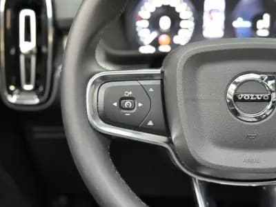 Vendo Volvo XC 40 2023 - 44500 EUR, 15000 km - AUTO.MOTO.pt