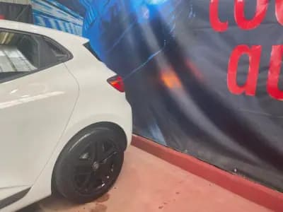 Vendo Renault Clio 2022 - 17899 EUR, 38000 km - AUTO.MOTO.pt