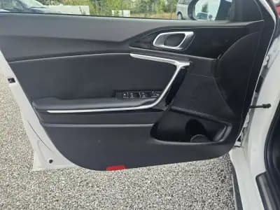 Vendo Kia ProCeed 2020 - 17400 EUR, 119400 km - AUTO.MOTO.pt