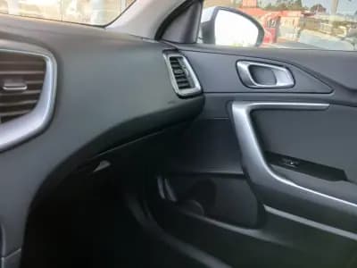 Sell Kia XCeed 2025 - 22950 EUR, 9 km - AUTO.MOTO.pt