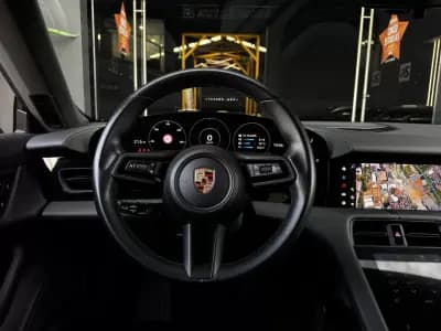 Vendo Porsche Taycan 2023 - 74990 EUR, 35900 km - AUTO.MOTO.pt