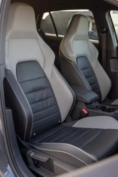 Sell Volkswagen Golf 2021 - 31990 EUR, 149000 km - AUTO.MOTO.pt