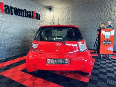 Vendo Toyota iQ 2009 - 10990 EUR, 161533 km - AUTO.MOTO.pt