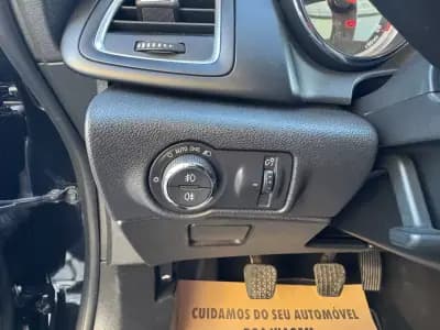 Vendo Opel Cascada 2018 - 16900 EUR, 128000 km - AUTO.MOTO.pt