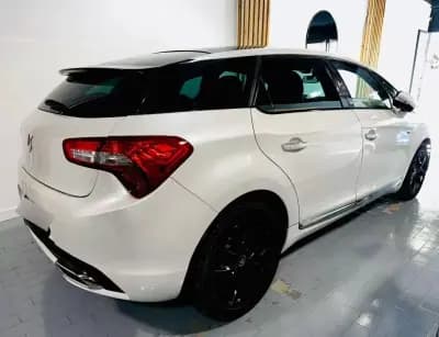 Sell Citroën DS5 2014 - 12900 EUR, 162998 km - AUTO.MOTO.pt