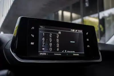 Vendo Peugeot 2008 2021 - 17990 EUR, 74657 km - AUTO.MOTO.pt