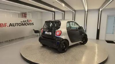 Vendo Smart Fortwo Cabrio 2014 - 8900 EUR, 145888 km - AUTO.MOTO.pt