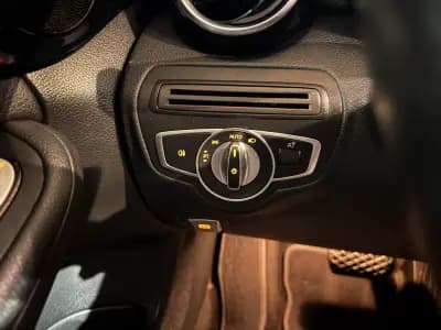 Vendo Mercedes-Benz C 180 2019 - 21900 EUR, 145879 km - AUTO.MOTO.pt