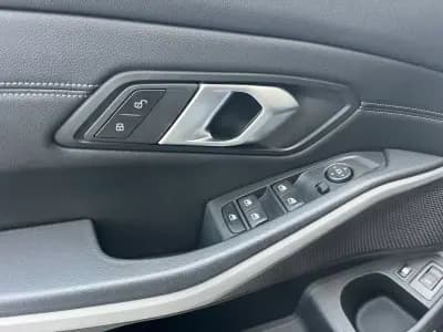 Vendo BMW 320 2022 - 34900 EUR, 53000 km - AUTO.MOTO.pt