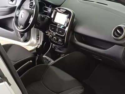 Sell Renault Clio 2017 - 12190 EUR, 82674 km - AUTO.MOTO.pt