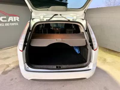 Sell Ford Focus SW 2010 - 7490 EUR, 253040 km - AUTO.MOTO.pt