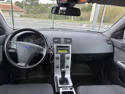 Vendo Volvo 121 2010 - 8900 EUR, 249460 km - AUTO.MOTO.pt