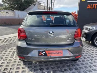 Vendo Volkswagen Polo 2014 - 9950 EUR, 144688 km - AUTO.MOTO.pt