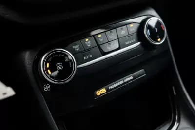 Vendo Ford Puma 2022 - 16400 EUR, 45000 km - AUTO.MOTO.pt